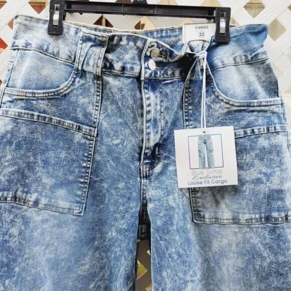 NWT Urban Outfitters BDG Denim Blue Turtle Exclusive Blue Cargo Wide Leg Jeans - Picture 3 of 11
